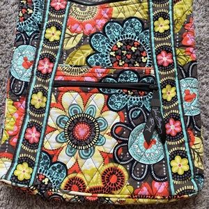 ‼️ final price drop & discounted shipping ‼️Vera Bradley Disney cross body purse